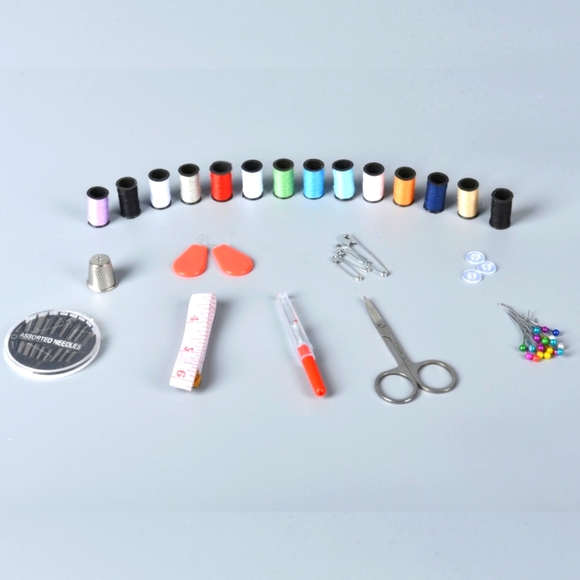 77pcs Deluxe Sewing Kit With Black Case - Picture 4 of 5